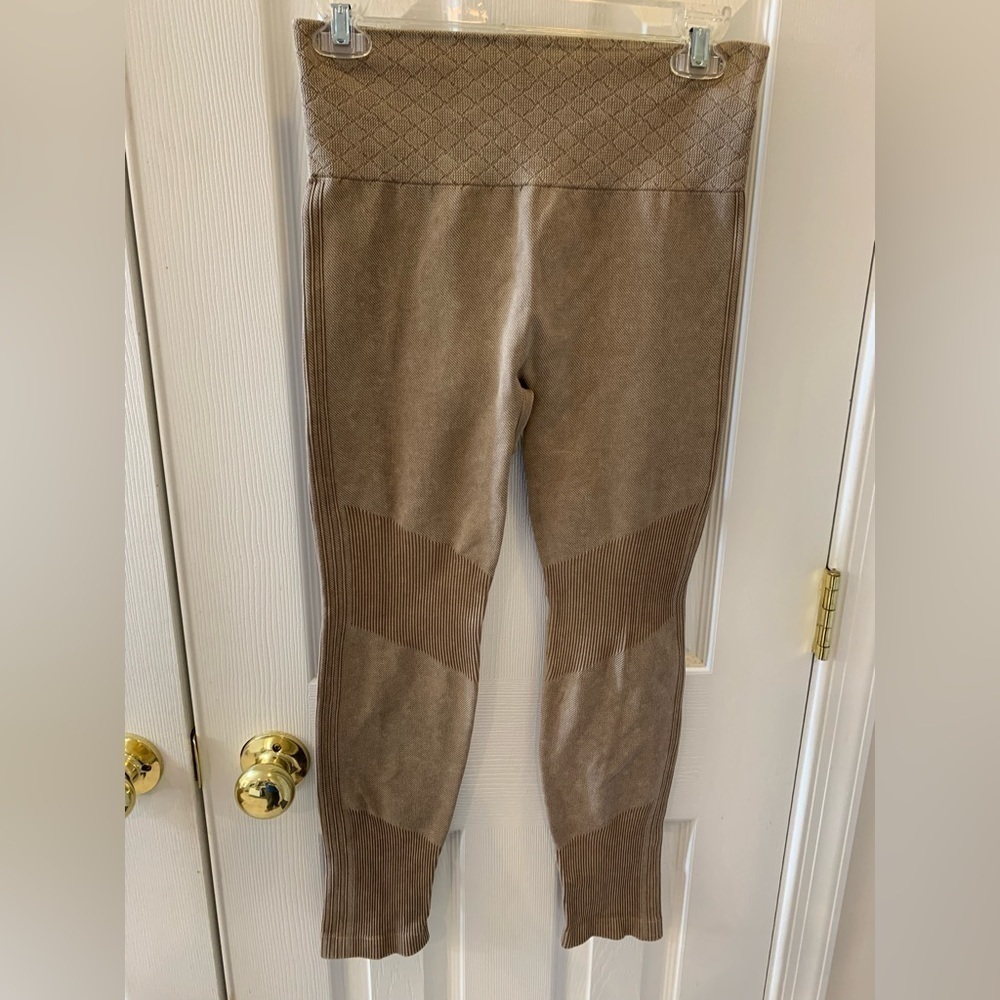Savvi Fit Costa Tan Seamless Medium Leggings